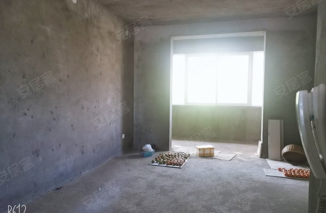 广深小区3室2厅130㎡30万二手房图片