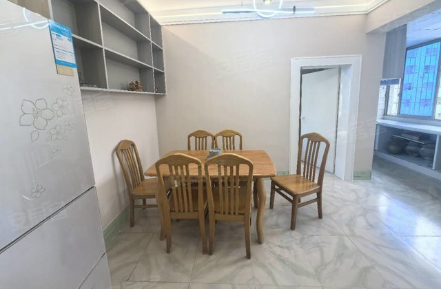 洞天小区4室2厅134㎡29.8万二手房图片