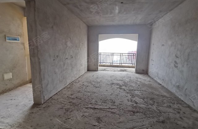 泽坤名仕公馆3室2厅119.5㎡41.6万二手房图片