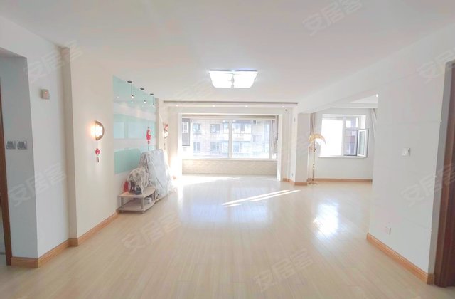 晨光国际花园3室2厅153.41㎡95万二手房图片