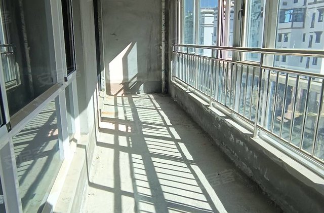 翠湖文景居6室2厅263㎡195万二手房图片