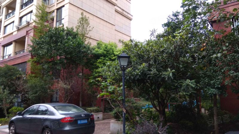 布鲁斯小镇(一期公寓住宅) 