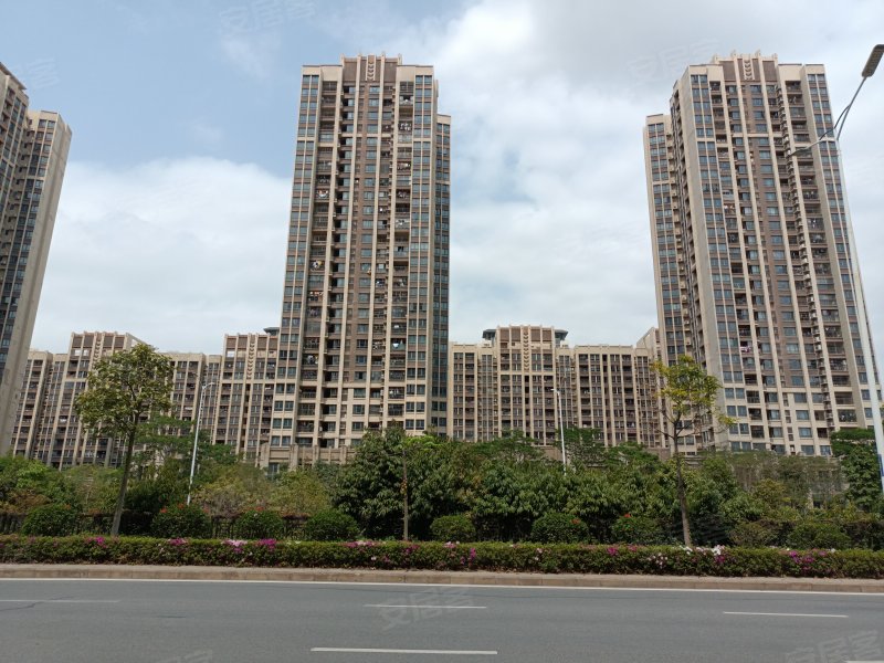 万科金域华庭(三期)