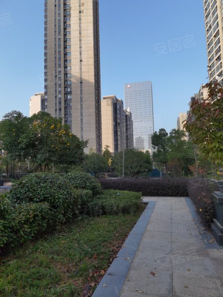 1/5全部实景图武汉房产网>武汉小区>江夏小区>文化大道小区>清江泓景