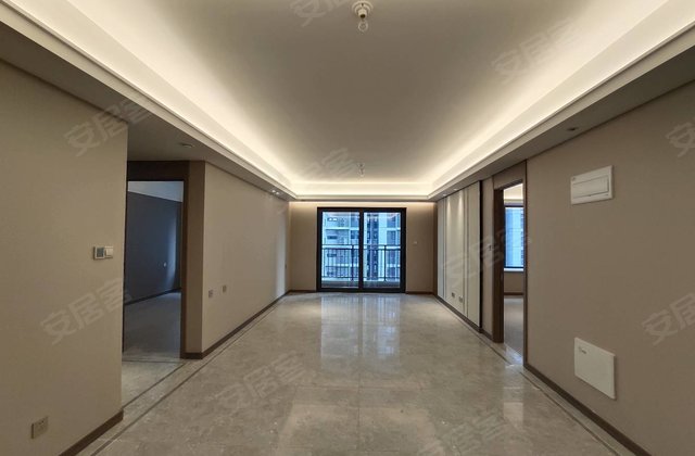 万科租售中心 带中央空调 精装3室中间楼层科技西路西段万科翡翠国宾