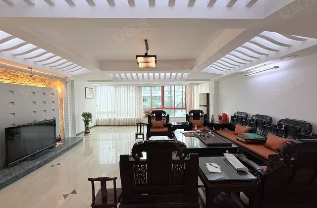 名邦花苑4室2厅263㎡189万二手房图片