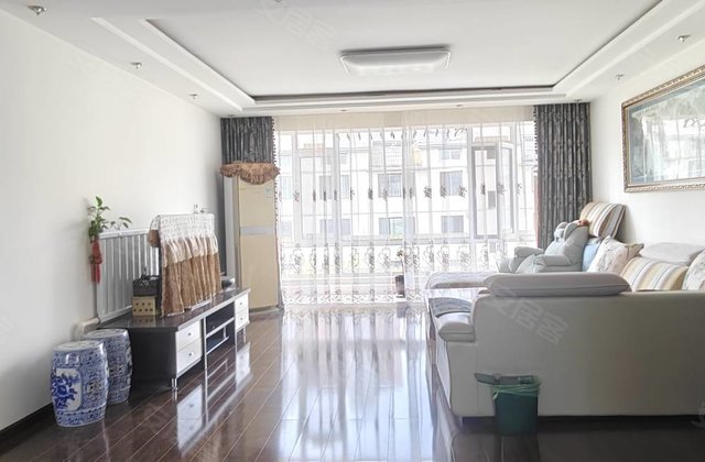 桂丰园小区3室2厅153㎡17.8万二手房图片