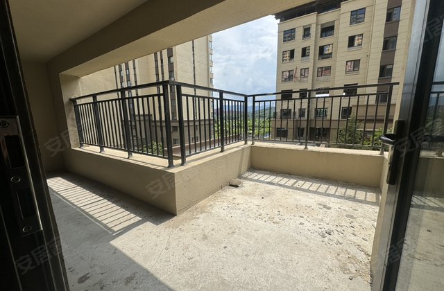 富力城4室2厅143.64㎡65万二手房图片