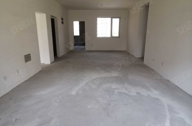 新百汇华园4室2厅173㎡145万二手房图片