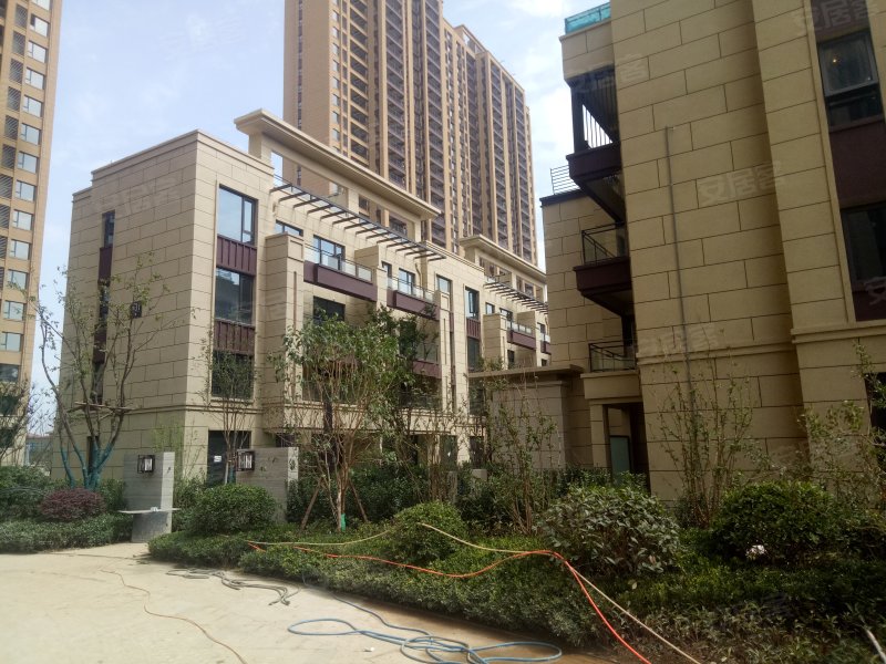 绿地国际生态城五期