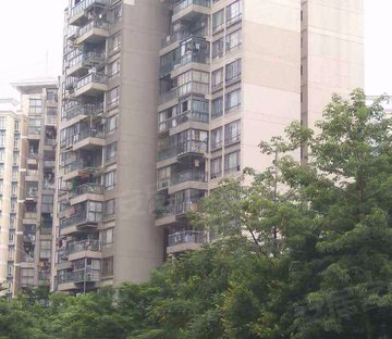 茵悦之生花园(一期) 东南朝向 临地铁 满五   低密度社区