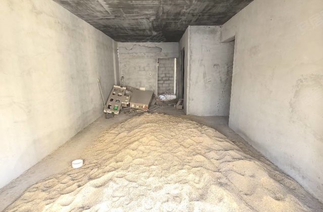 广恒中央城4室2厅124.4㎡45万二手房图片