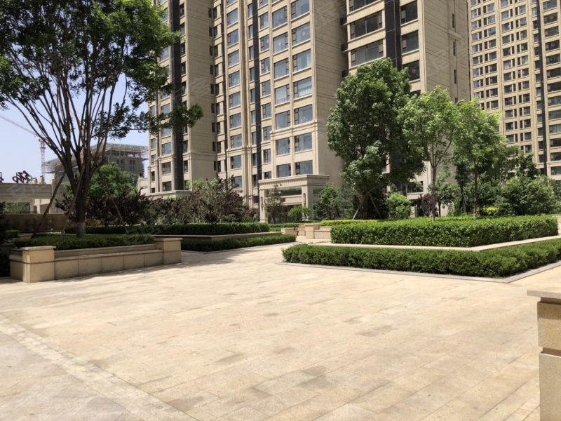 御龙庭(龙城北街)