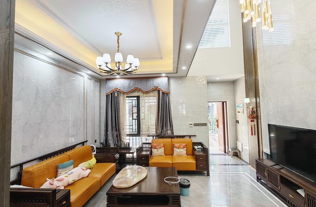 五矿哈施塔特(别墅)4室2厅185㎡178万二手房图片