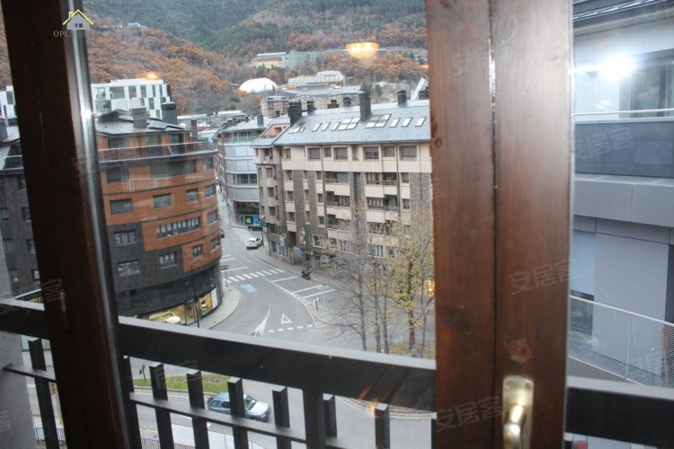 安道尔约¥229万Andorra la Vella, Andorra 公寓套房在售 29.90 万欧元二手房公寓图片