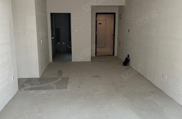 保利拉菲公馆3室2厅116.84㎡75万二手房图片