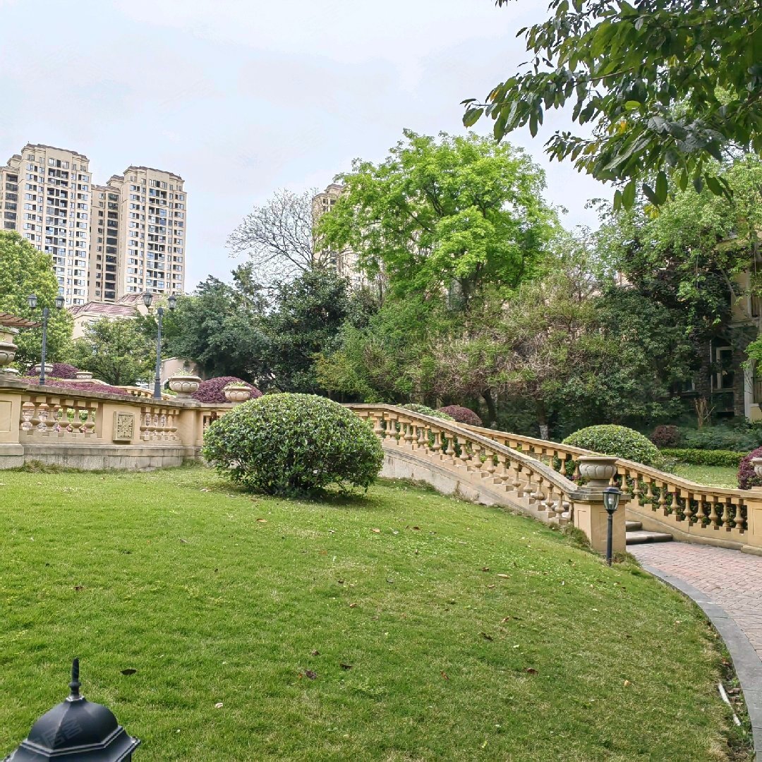 钱江凤凰城青白江