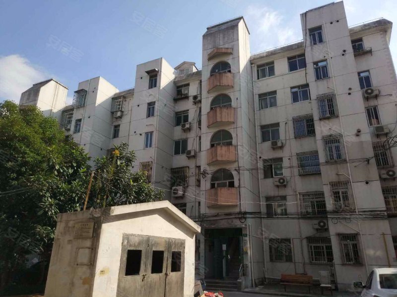 莲中路174弄小区 