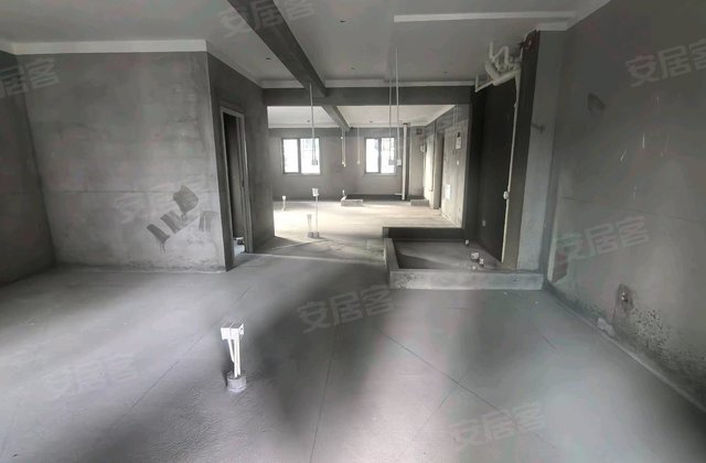 均和源玺 出行方便 商圈成熟 次新房 正规商品房 刚需小三居