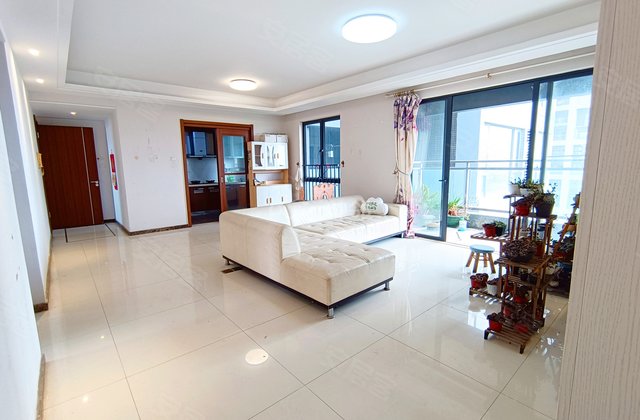 万科缤纷四季(北区)3室2厅120㎡155万二手房图片