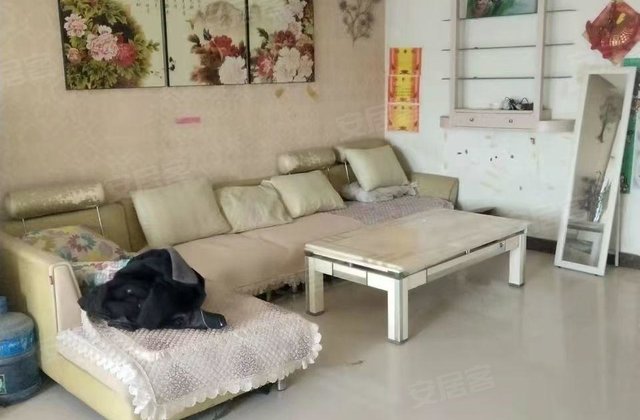 新华御临苑3室2厅138㎡95万二手房图片