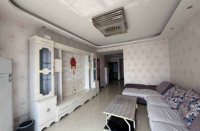 五金大厦3室1厅110㎡39.8万二手房图片