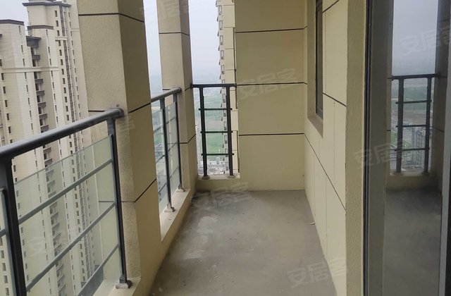 京冠领港壹号3室2厅108.53㎡40万二手房图片