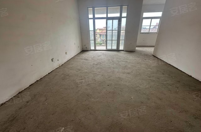 半山蓝湾3室2厅130㎡74.8万二手房图片