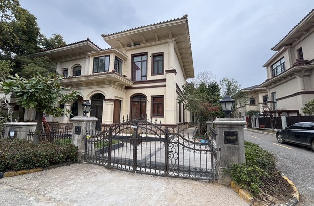 恒大金碧天下4室2厅190㎡78万二手房图片