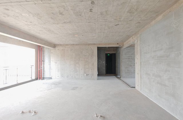 翡翠华庭4室2厅143㎡94万二手房图片