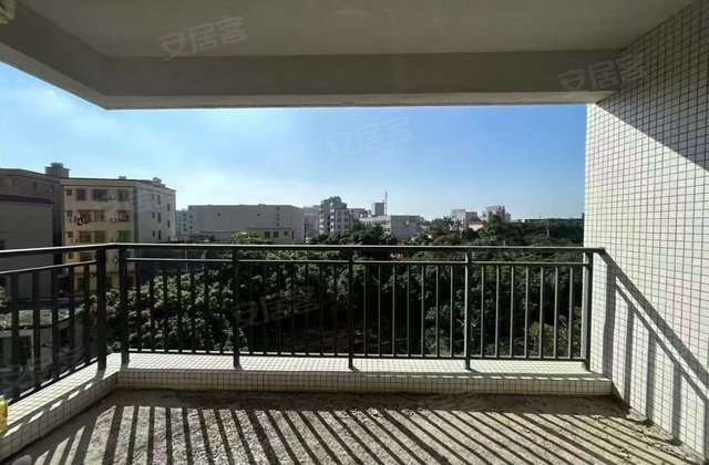 创业世家4室2厅132.09㎡55万二手房图片