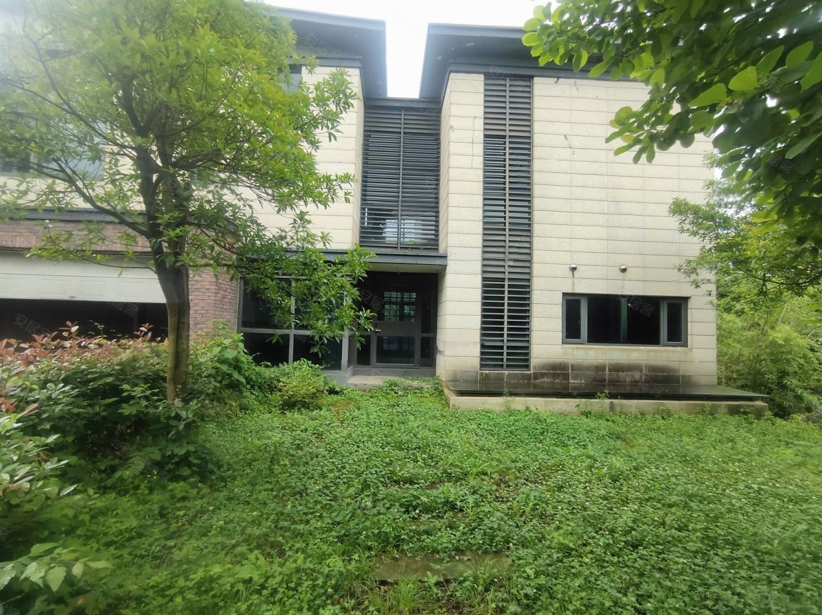 新出好房3亩大花园灵峰山庄临水大独栋别墅送双车库