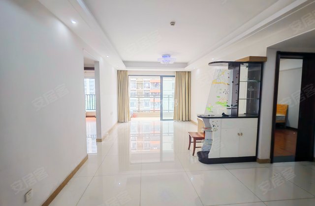 万科缤纷四季(南区)3室2厅112.24㎡126万二手房图片