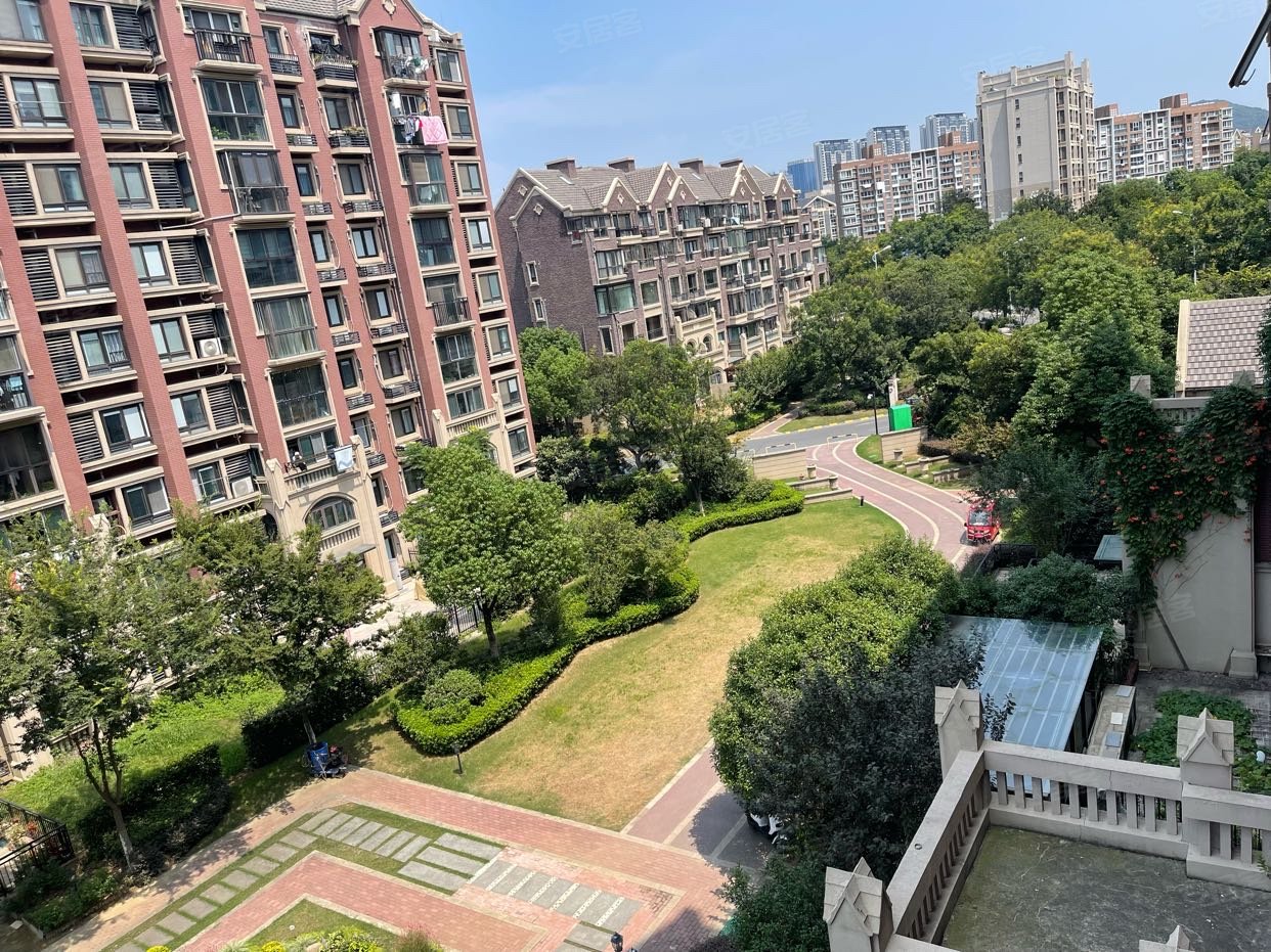 镇江房产网>镇江二手房>润州二手房>南徐新城周边二手房>万科红郡西岸