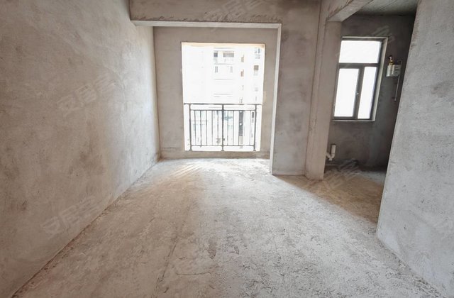 君山水岸4室2厅140㎡50万二手房图片