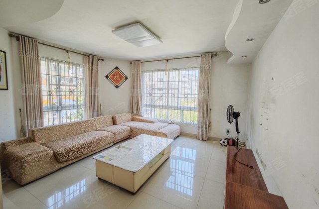 山水华府5室2厅150㎡53.8万二手房图片