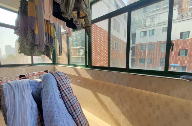 阅城国际3室2厅99㎡42万二手房图片