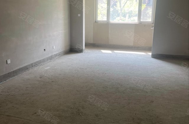 花郡玫瑰园3室2厅2卫141㎡南北138万