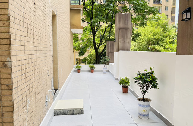 大汉龙城4室2厅150㎡69.8万二手房图片