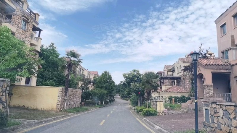 红莲湖高尔夫国际社区(别墅)