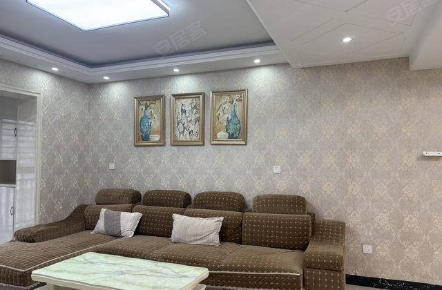 荆门天地3室2厅130㎡50万二手房图片