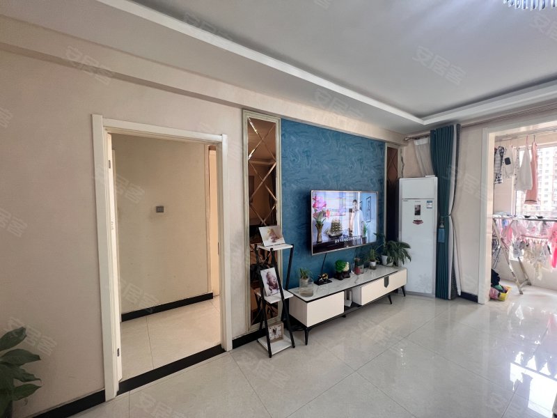 花苑140平米带车位精装152万