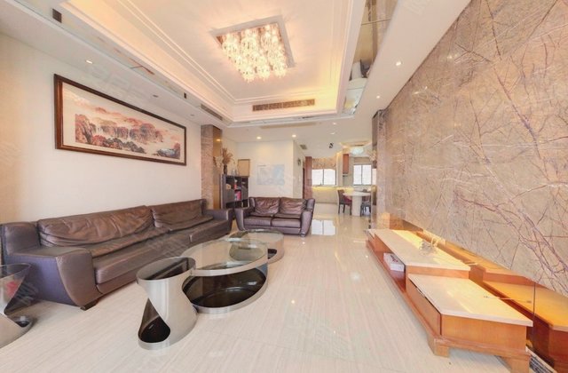 龙腾湾山庄5室2厅267.14㎡380万二手房图片