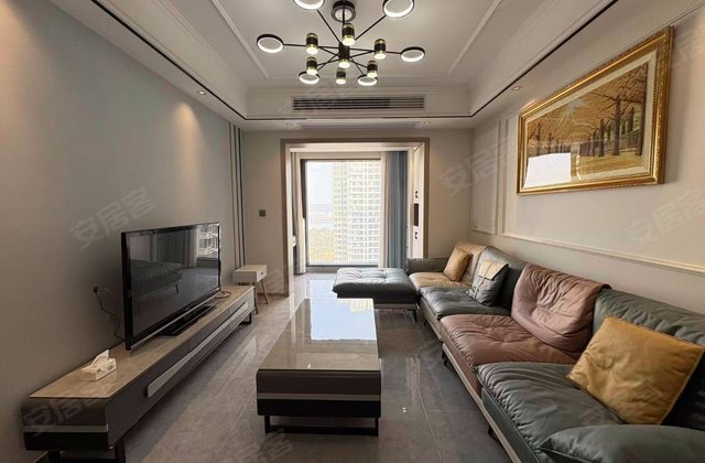 万达天澜 精装三房单卫 中间楼层 四线江景房 采光好