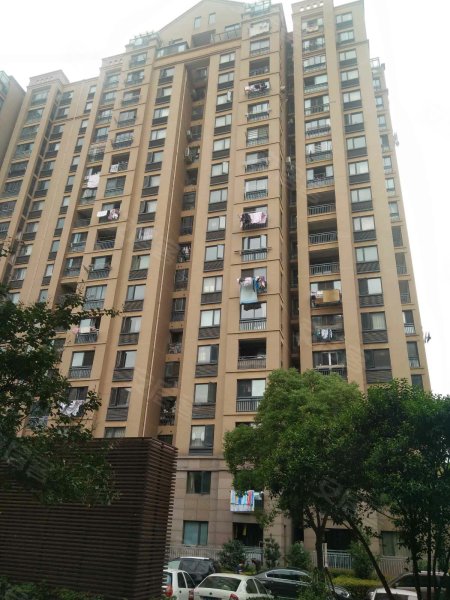 保利湖畔阳光苑(西区) 