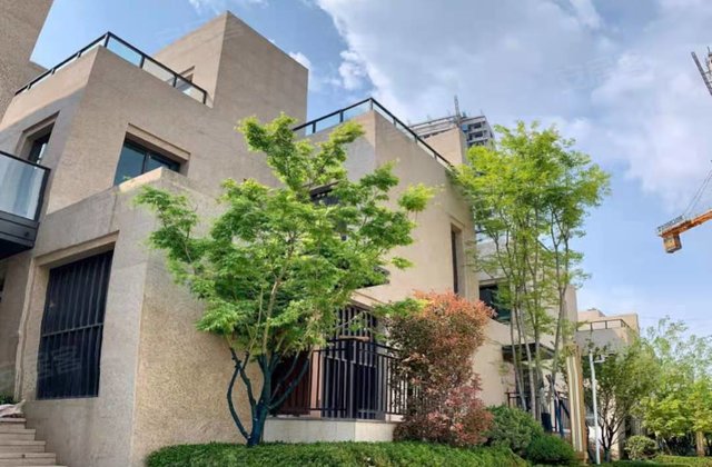 济南房产网>济南小区>历城小区>唐冶小区>绿城梦想小镇(别墅)>