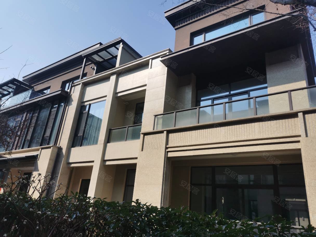 金茂逸墅,龙茂府排屋,好位置采光无遮挡,带2车位,房东诚售