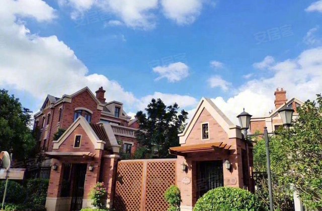 美兰金色宝邸4室3厅301.7㎡850万二手房图片