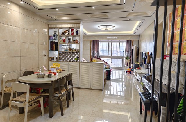 江景名城3室2厅126㎡55万二手房图片