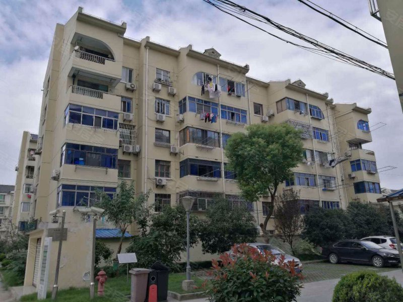 富岩路335弄小区 